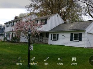 33 Michelle Dr, Rochester, NY 14617