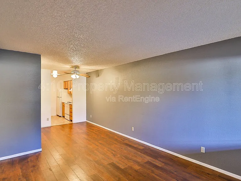 2729 N Salem #101 — Photo 3