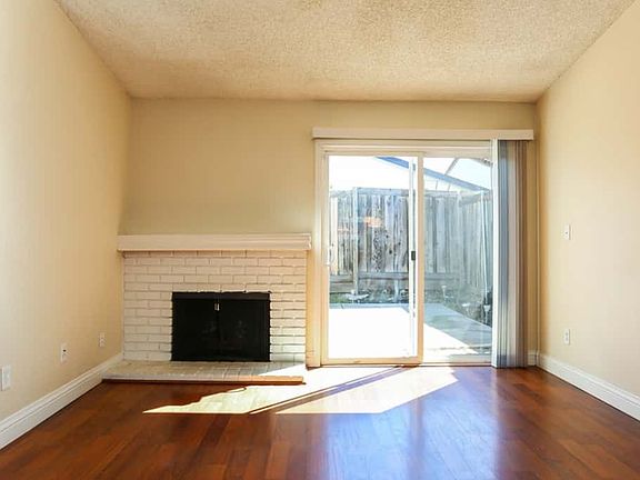 3rd image of 2409 Sequoia Dr