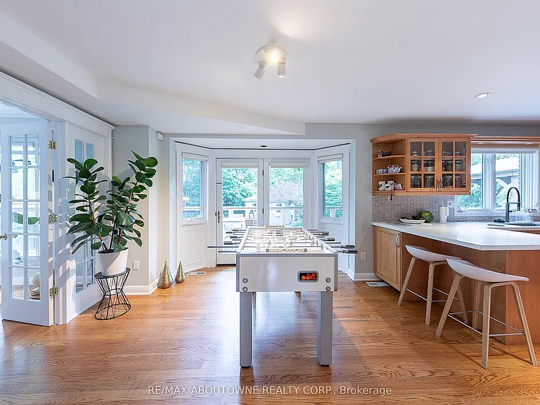 1290 Braeside Dr — Photo 11