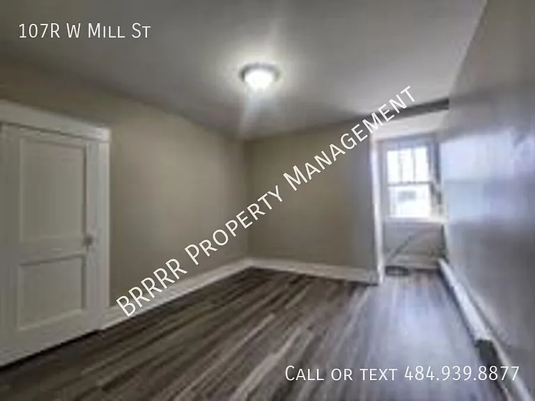 107R W Mill St — Photo 8
