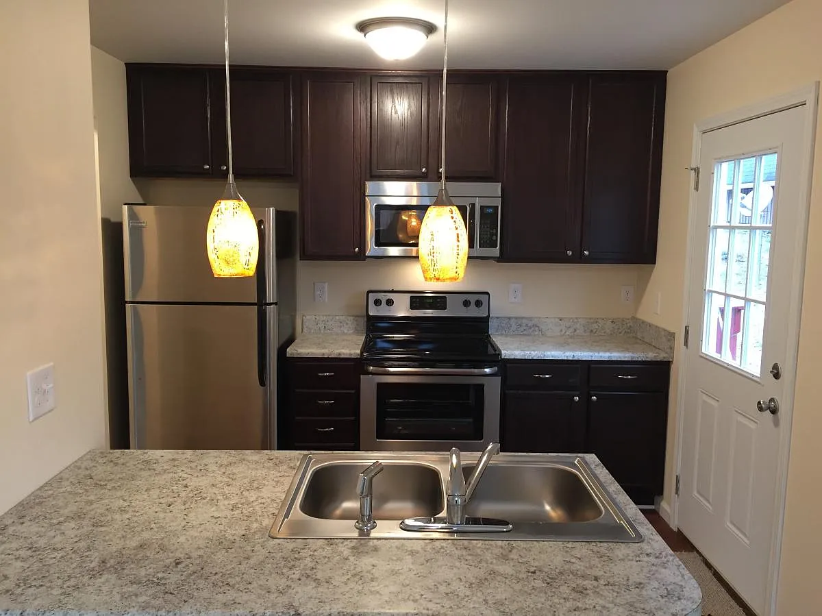 2 bed, 928 sqft, $1,500 — Photo 4