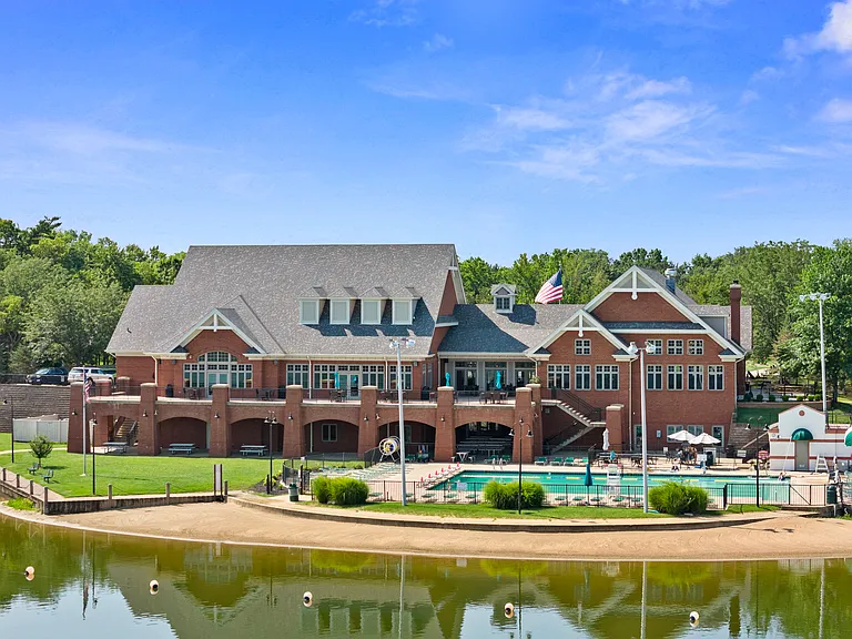 536 Oak Hill Dr — Photo 34