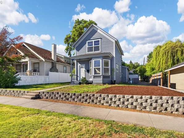 404 W 9th St, The Dalles, OR 97058
