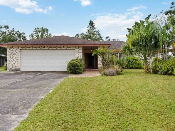 604 W Lake Dr, Sarasota, FL 34232