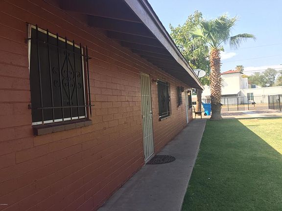 3rd image of 2143 W Glenrosa Ave