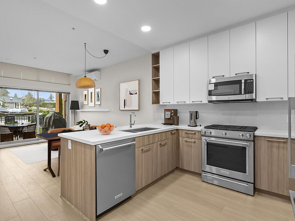 1st image of 14022 N Bluff Rd #102