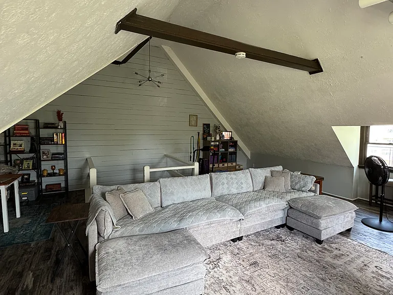11205 Clifton Blvd — Photo 32