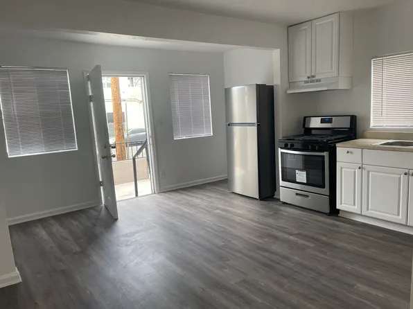 9542 Compton Ave, Los Angeles, CA