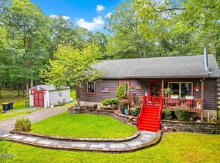 144 Red Rock Cir, Hawley, PA 18428