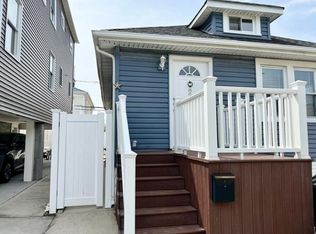 89 Vermont St, Long Beach, NY 11561