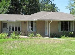 402 E Cedar St, Warren, AR 71671