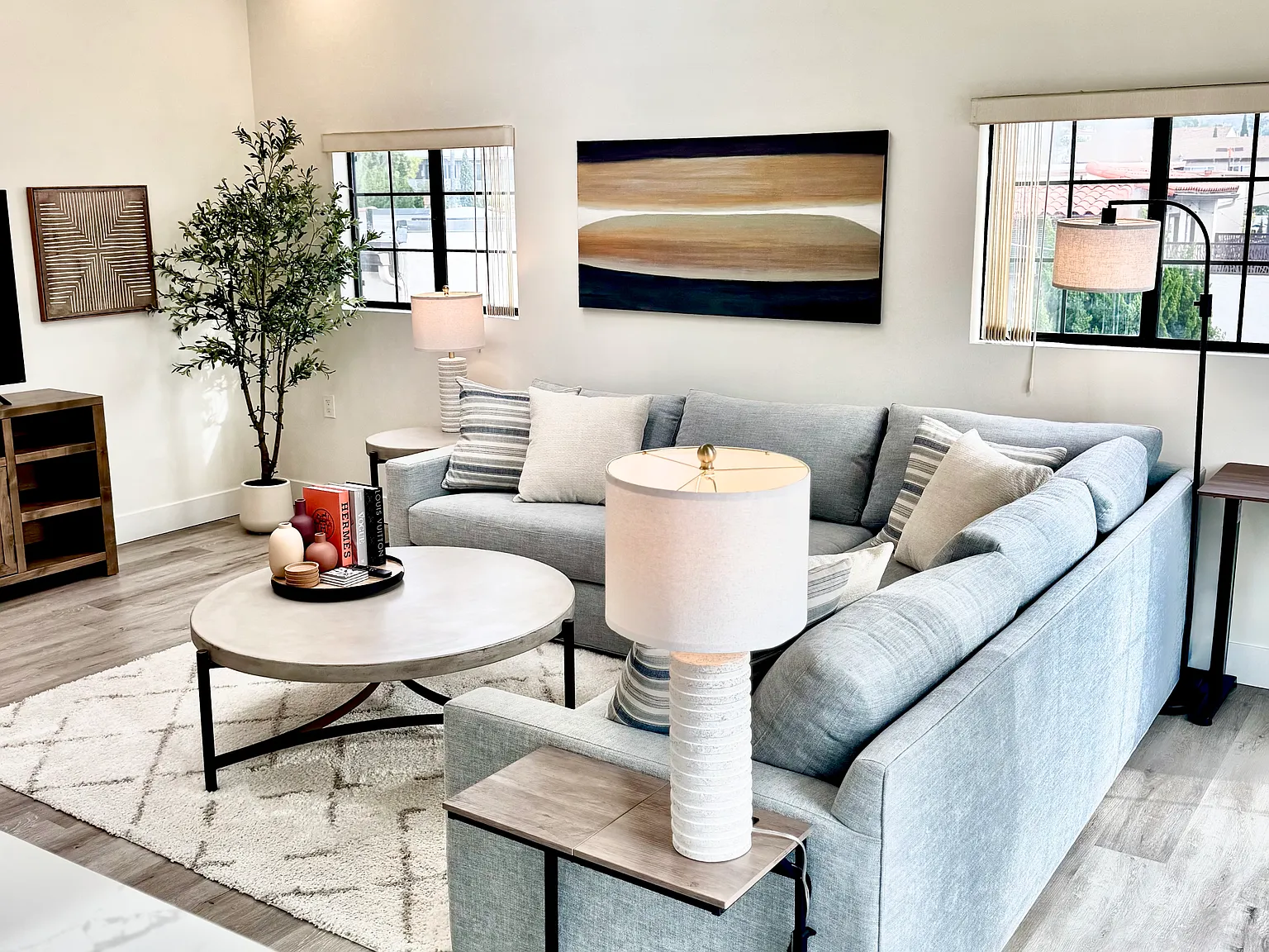 2 bed, 1066 sqft, $7,250 — Photo 2