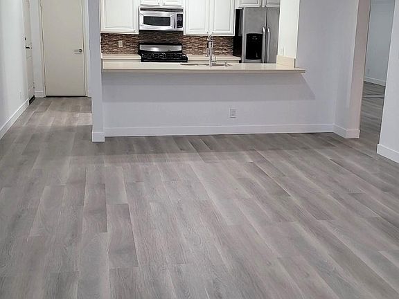 5th image of 1031 N Crescent Heights Blvd Unit 1EE