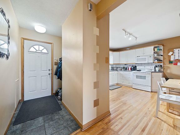 4th image of 500 Northmount Dr NW