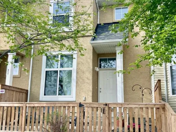 205 E McKenzie Towne Gate SE, Calgary, AB T2Z 4G2