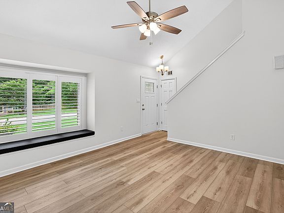 5th image of 103 Cornflower Ct