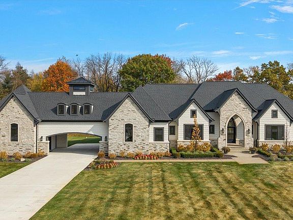 2nd image of 70802 Renata Ct
