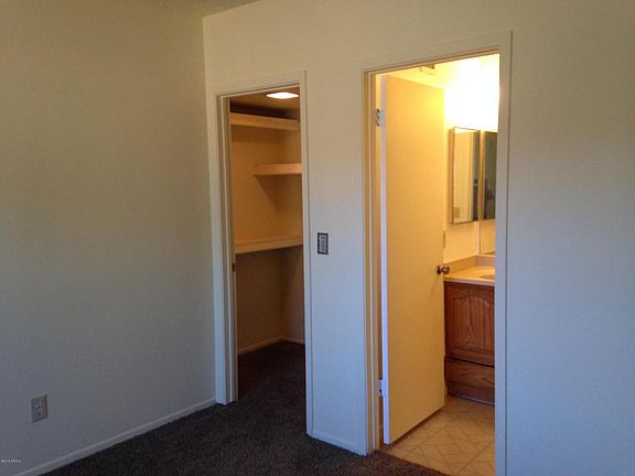 3rd image of 4802 S Calle Los Cerros Dr