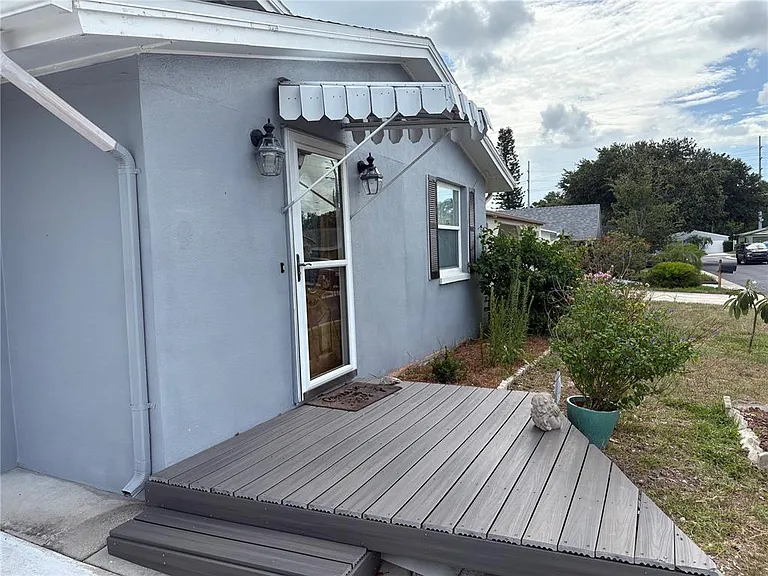 1010 Osprey Ct — Photo 3