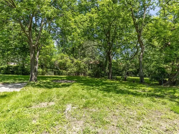 522 E Fair St, Independence, MO 64055