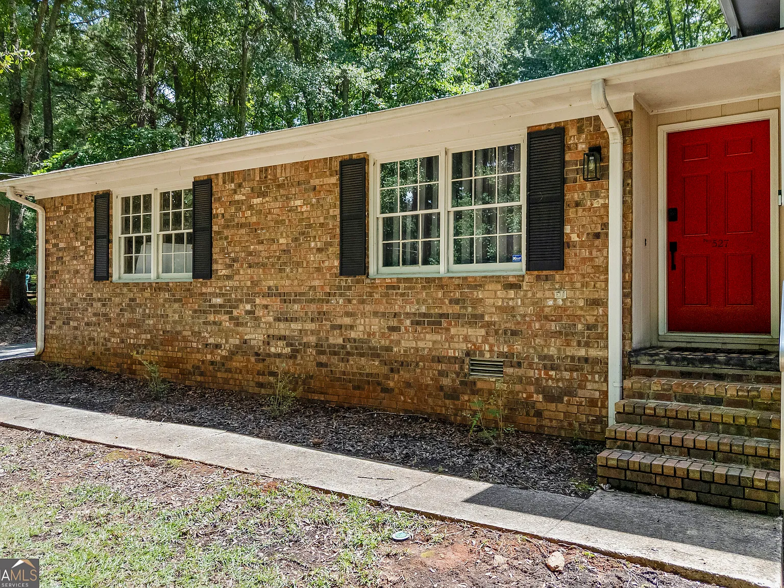 5 bed, 3.0 bath, 2012 sqft, $3,500 — Photo 3