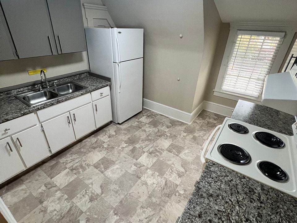1st image of 423 N Ridgewood Ave #2