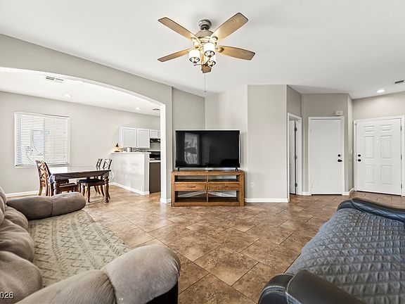 4th image of 1103 Cove Palisades Dr