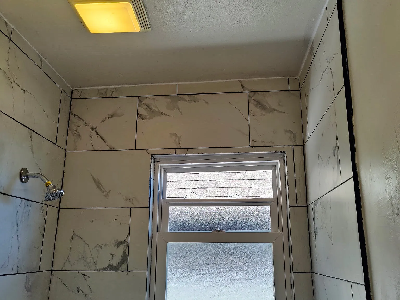 2734 N Oakland Ave — Photo 2