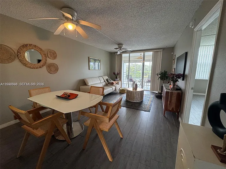 9450 Poinciana Pl #405 — Photo 3
