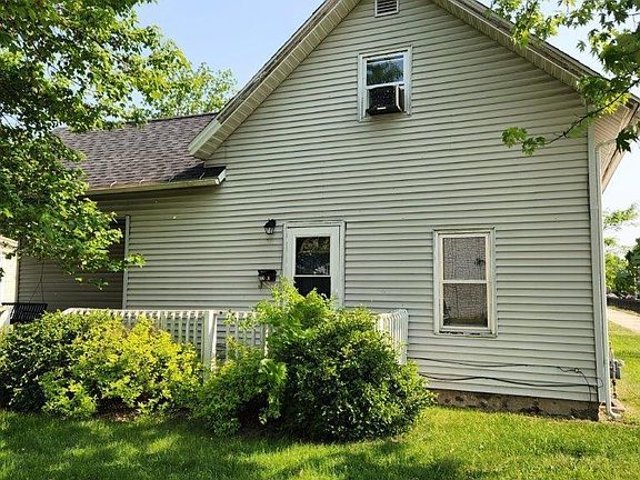 2nd image of 602 E Washington St