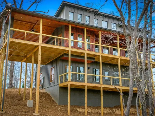 416 Windy Valley Trl, Blue Ridge, GA 30513