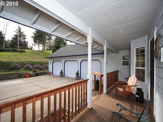 2nd image of 32917 SE Eagle Woods Dr