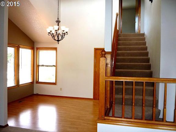 5th image of 7310 SE Drake Ct