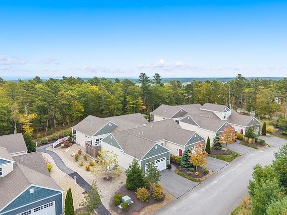 4th image of 7 Thayer Ln #7