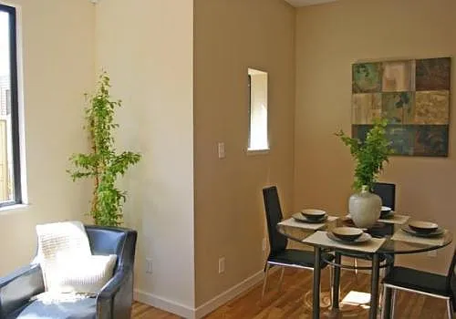 3 bed, 2.5 bath, 1657 sqft, $3,795 — Photo 4