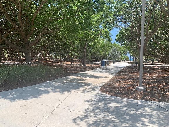 5th image of 8420 Byron Ave APT 4