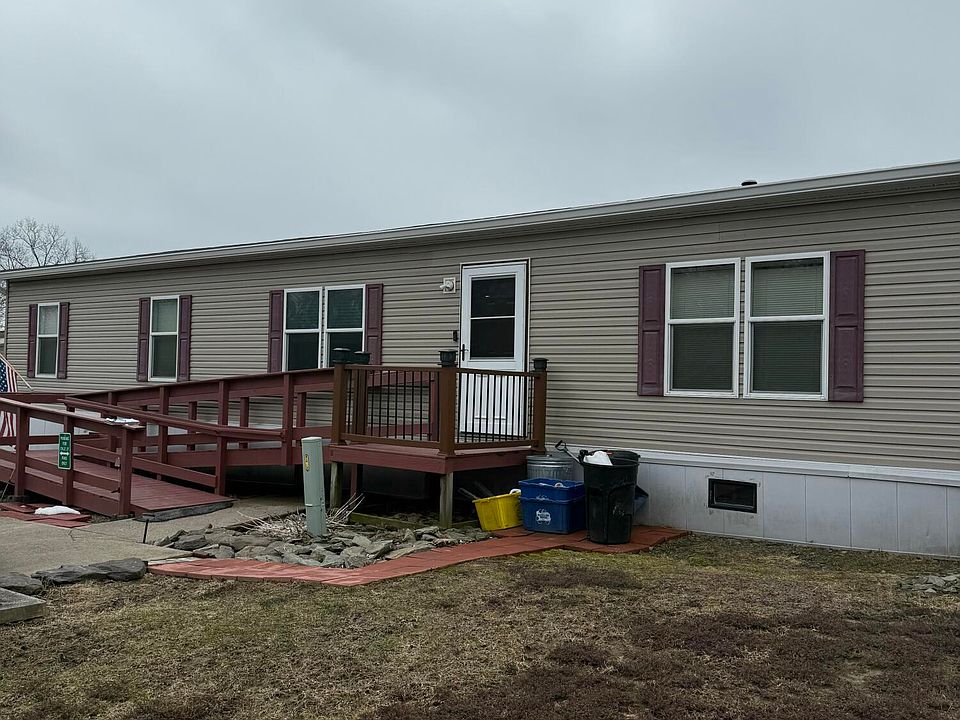 1st image of 665 Sparrow Dr