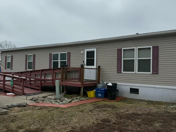 665 Sparrow Dr, Shavertown, PA 18708