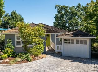 3 Eagle Hill Ter, Redwood City, CA 94062