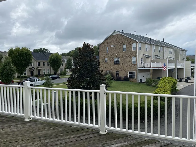 10020 Kings Parade Blvd — Photo 17