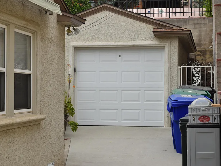 Detached Garage