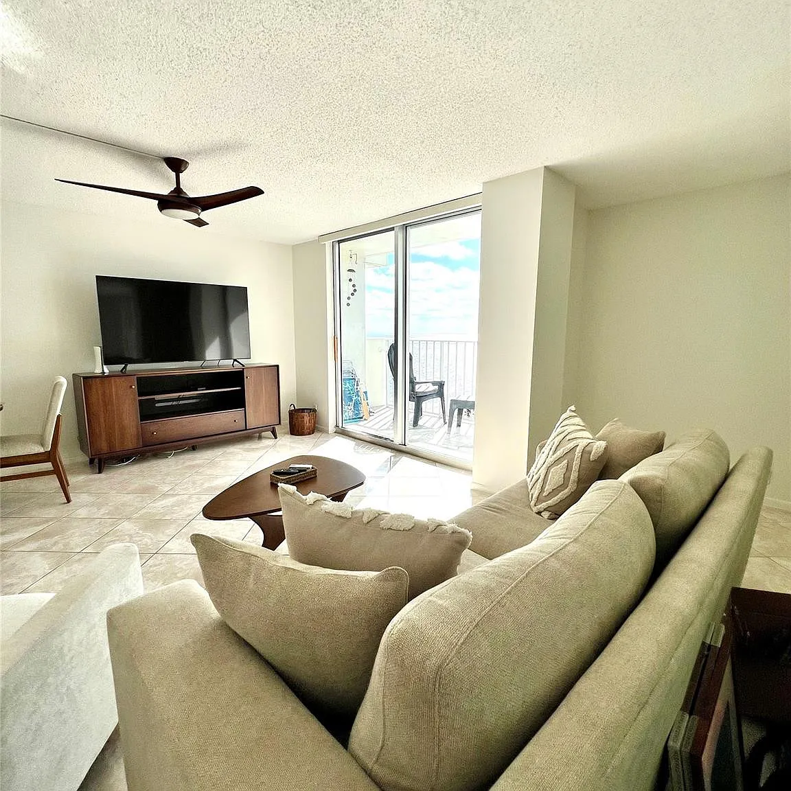 1 bed, 1.0 bath, 721 sqft, $2,150 — Photo 4