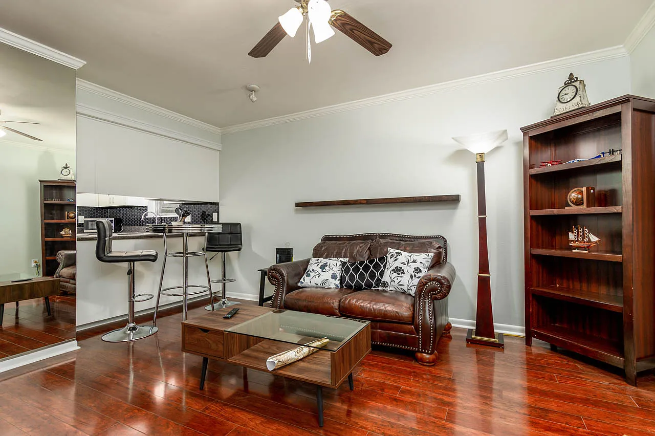 1 bed, 1400 sqft, $1,450 — Photo 4
