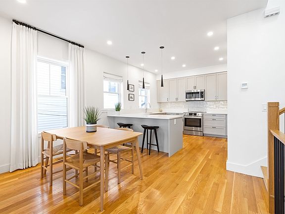 4th image of 96 Otis St APT 1