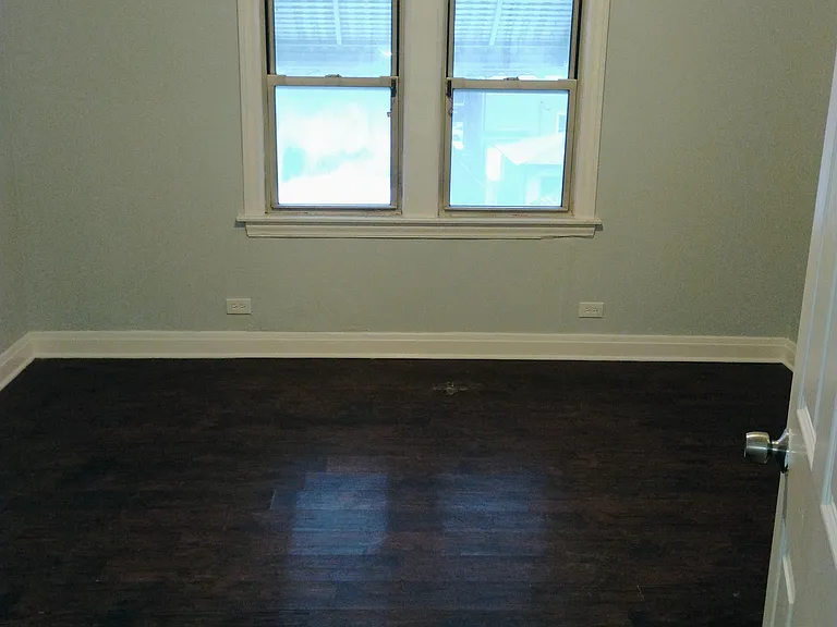 7521 S Saint Lawrence Ave — Photo 7