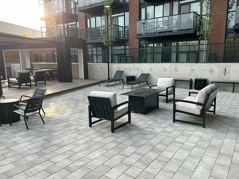 2300 Saint Clair Ave W #417 — Photo 6