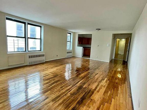 3rd image of 1815 E 17th St #6D