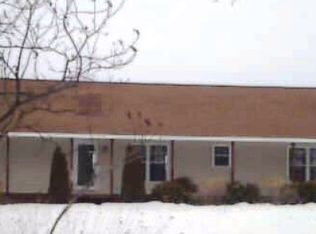 8605 McClements Rd, Brighton, MI 48114