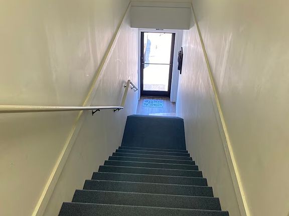 3rd image of 1260 College Ave